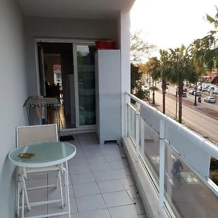 F2 Immeuble Les Pieds Dans L'eau Apartment