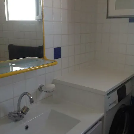 F2 Immeuble Les Pieds Dans L'eau Villeneuve-Loubet