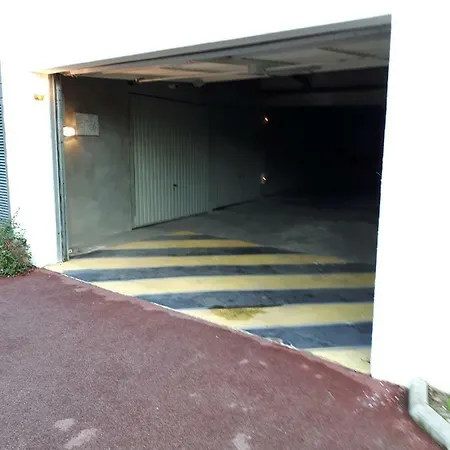 F2 Immeuble Les Pieds Dans L'eau Apartment Villeneuve-Loubet